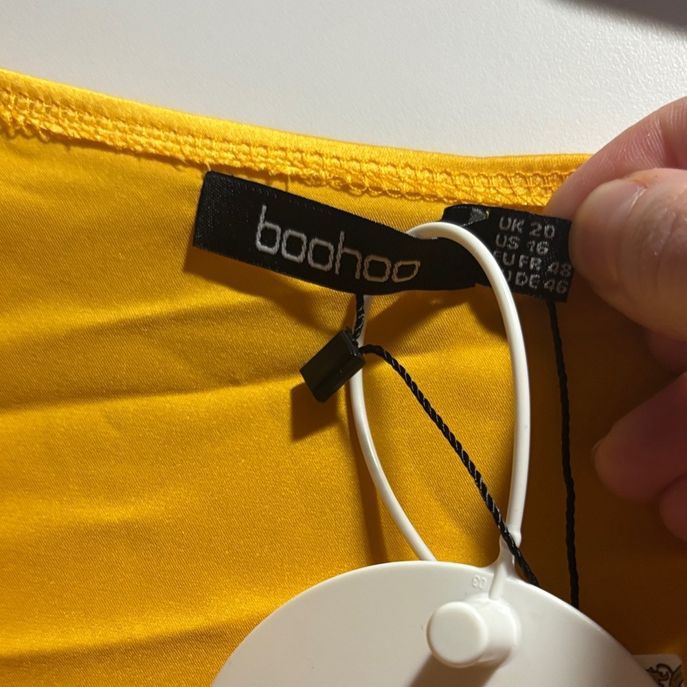 Boohoo Vibrant Yellow Drape‎ Blouse - Picture 2 of 5
